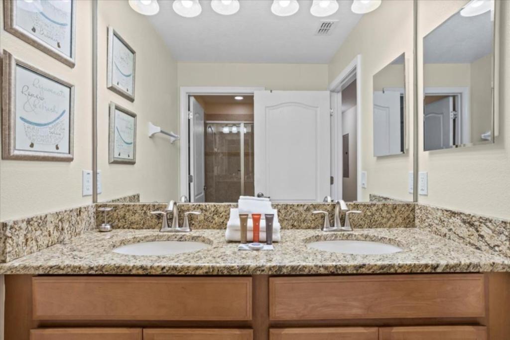 4 Bedrooms - 3 Bathrooms - Paradise Palms 8962 Cp Кисими Екстериор снимка